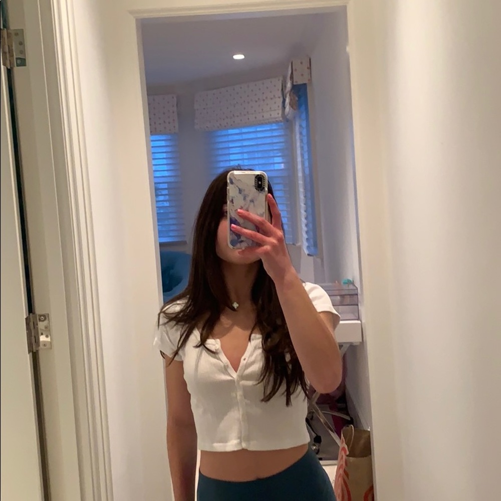 Short sleeve bottom up crop top